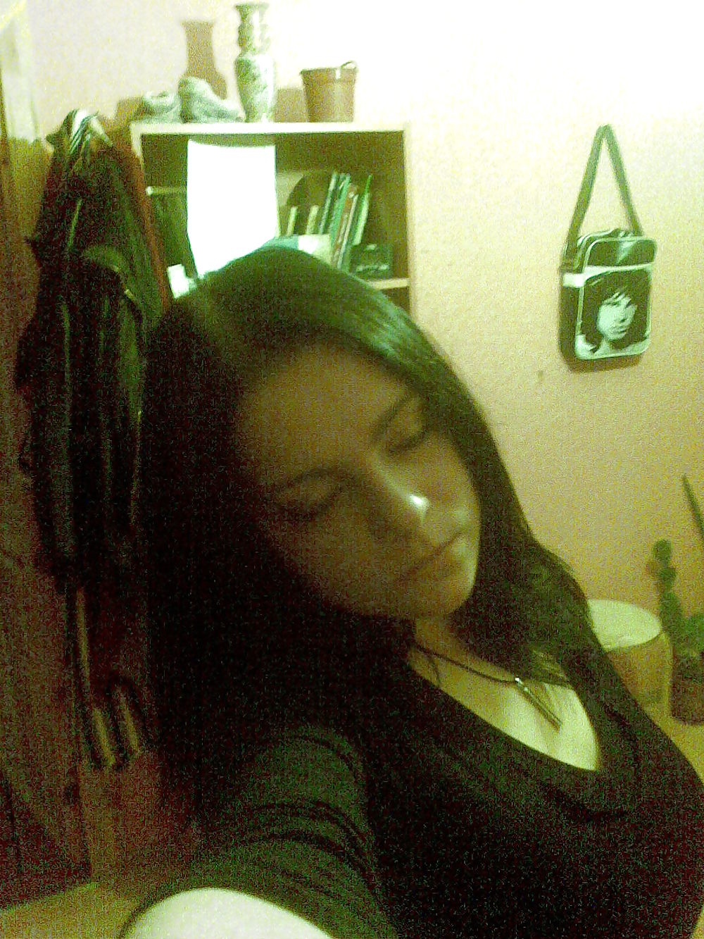 Me brunette #22015351
