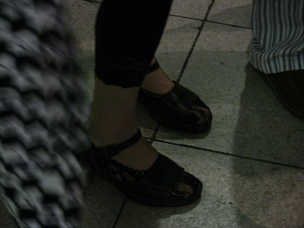 Japanese Candids - Feet on the Street 01 #3477555