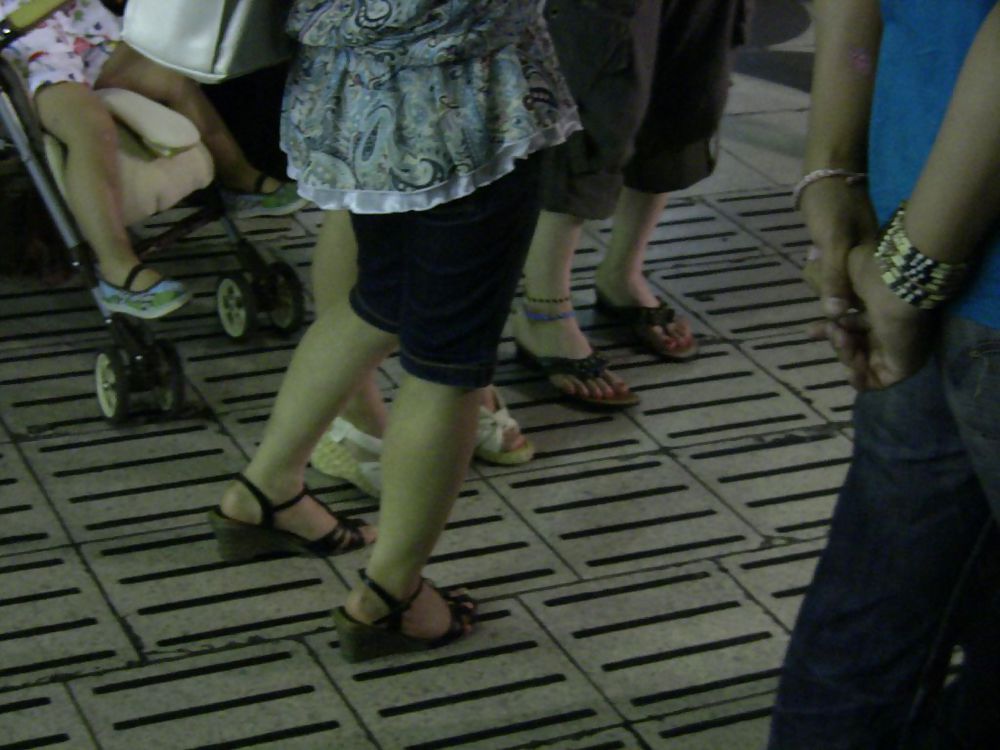 Japanese Candids - Feet on the Street 01 #3477584