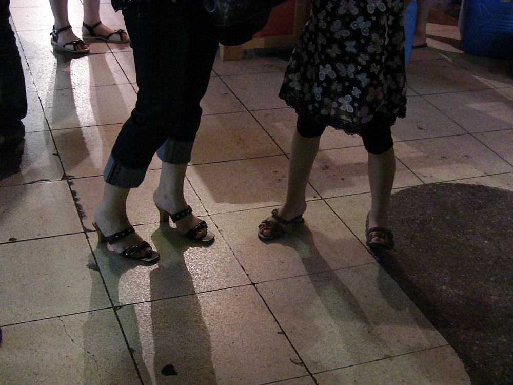 Japanese Candids - Feet on the Street 01 #3477609