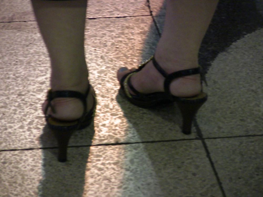 Japanese Candids - Feet on the Street 01 #3477655
