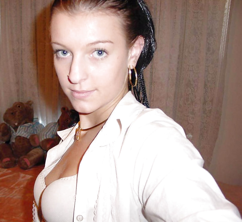 Belly button piercing - N. C.  #9174477