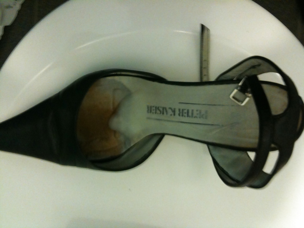 Schuhe der Kollegin besamt - Teil 6 #17337862