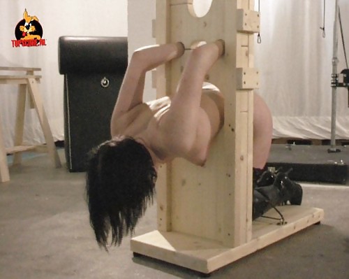 Pillory 10! #11635567