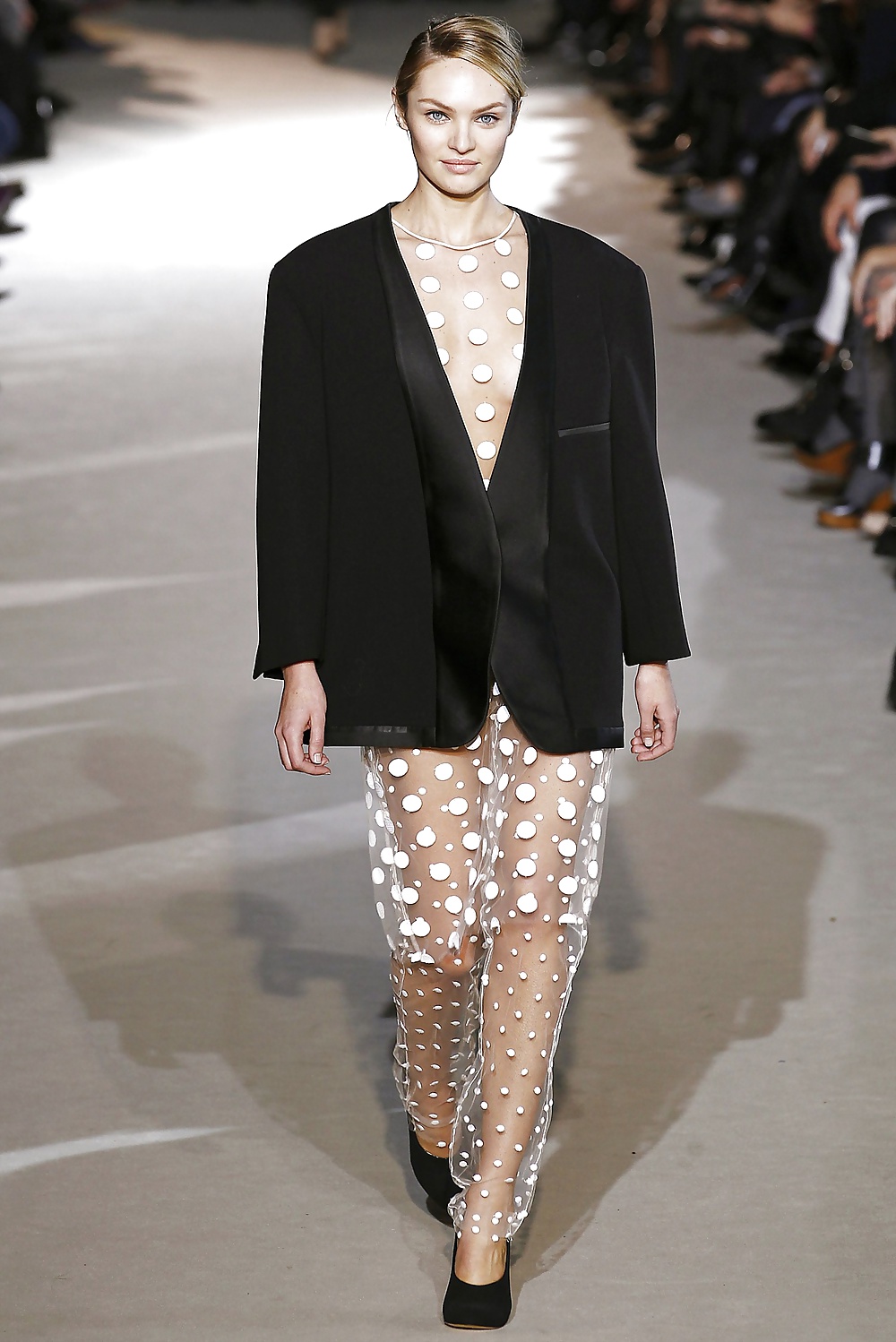 Candice swanepoel stella mccartney fw 2011 runway #3047733