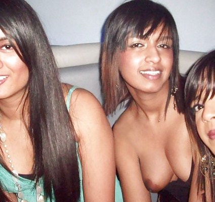 Indian Uni Studenten Nip-slip #12495428