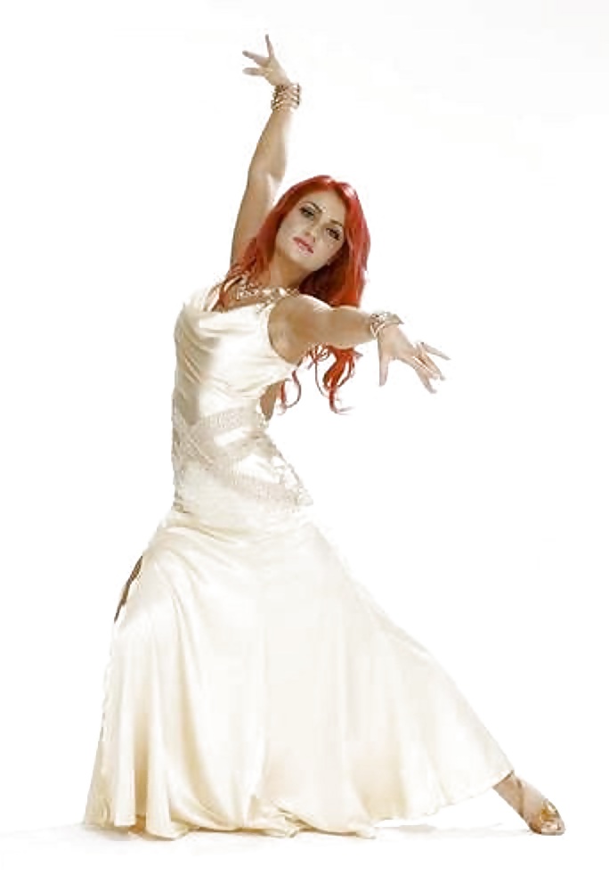 アリオナ・ヴィラニ セクシーな赤毛のダンサー 2
 #14687140