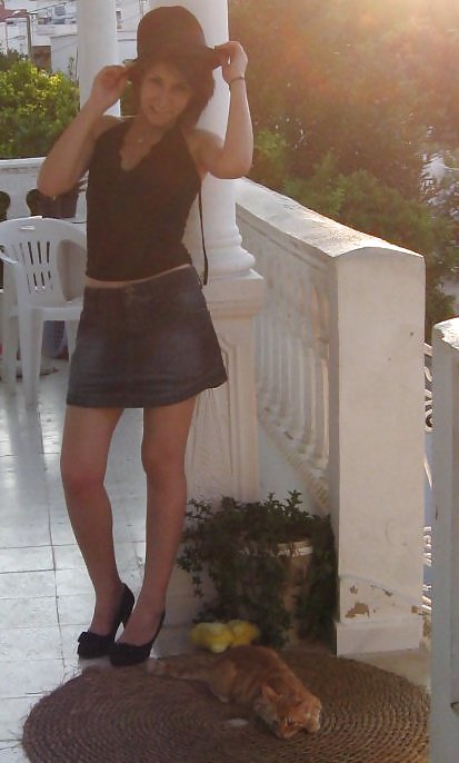 Arab Non Nude Slut  #3900841