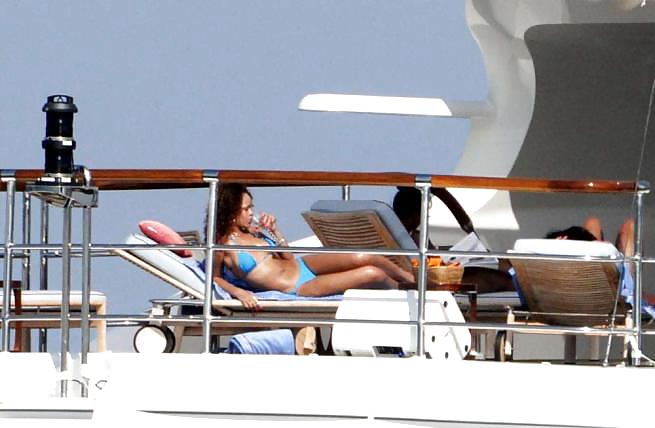 Rihanna lesbian kiss in italy #5464065