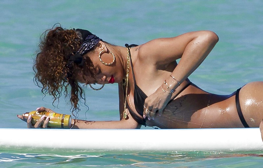 Rihanna colección de bikinis dulce ébano t&a
 #14543139