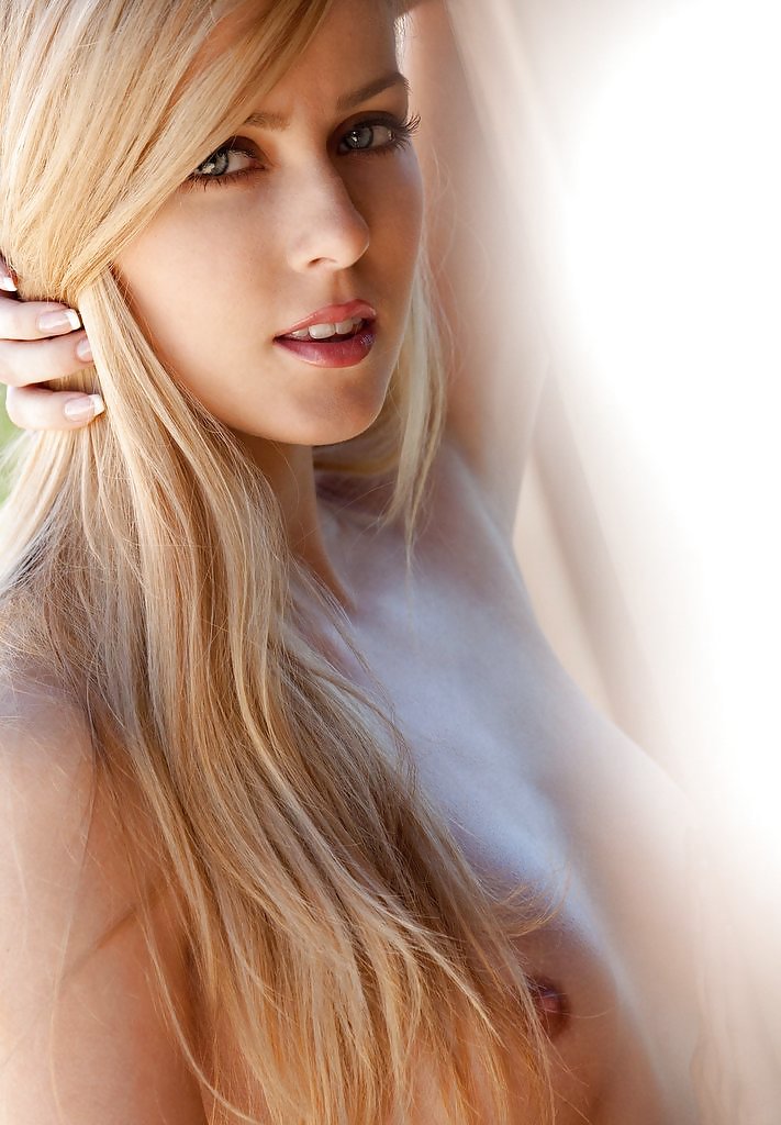 Pretty Blonde #13669031