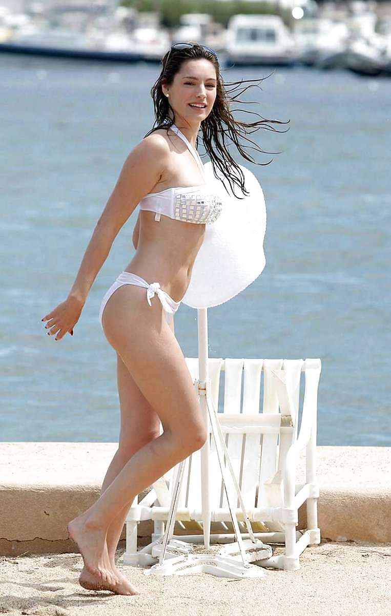 Kelly Brook Bikini Candids on the French Riviera #2374599