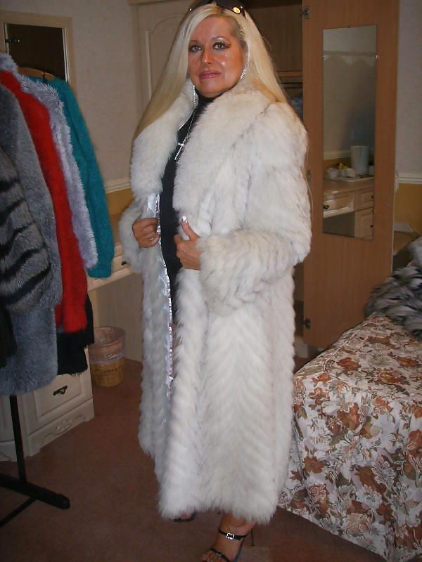 Louise-Fur mistress  #11342035