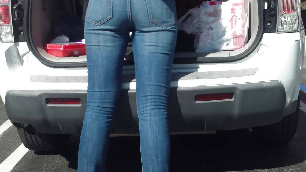 Culi e culo in jeans, pantaloncini e bikini compilation
 #14610088