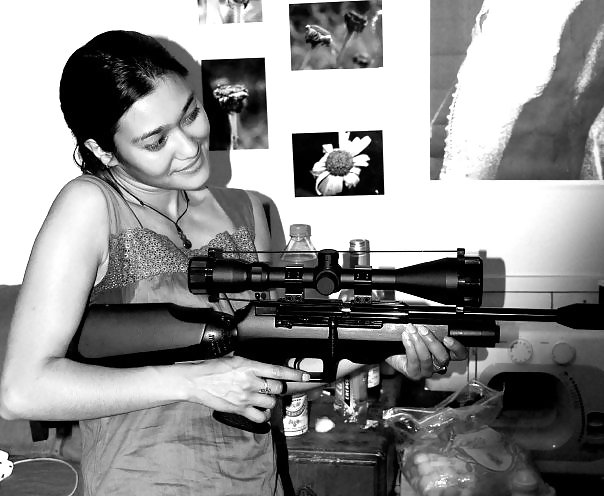 Verwirren Sie Nicht Mit Dem Mädchen Mit Der Waffe !!! #1338168