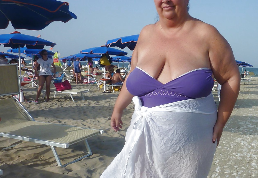 Beach BBW Granny Tits #20052901