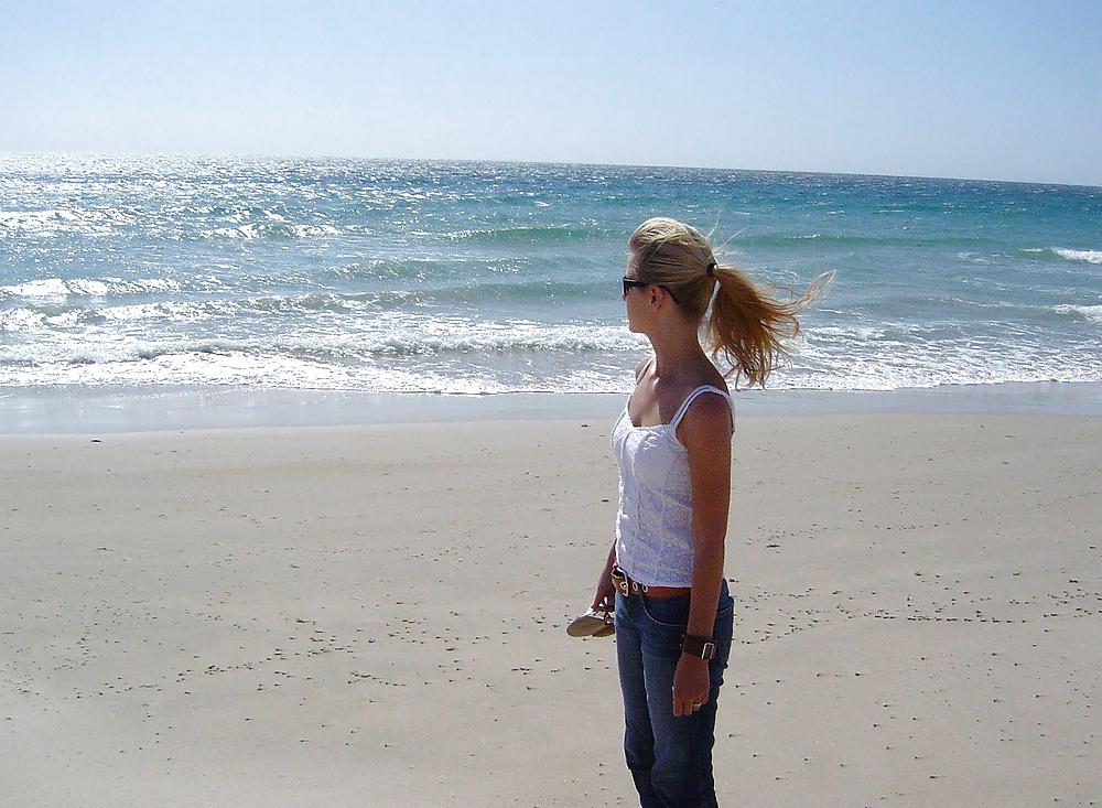 Hollandaise teen
 #18107320