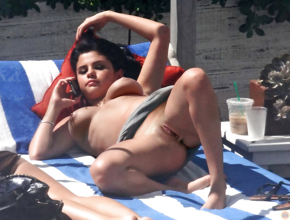 Selena gomez
 #12450218