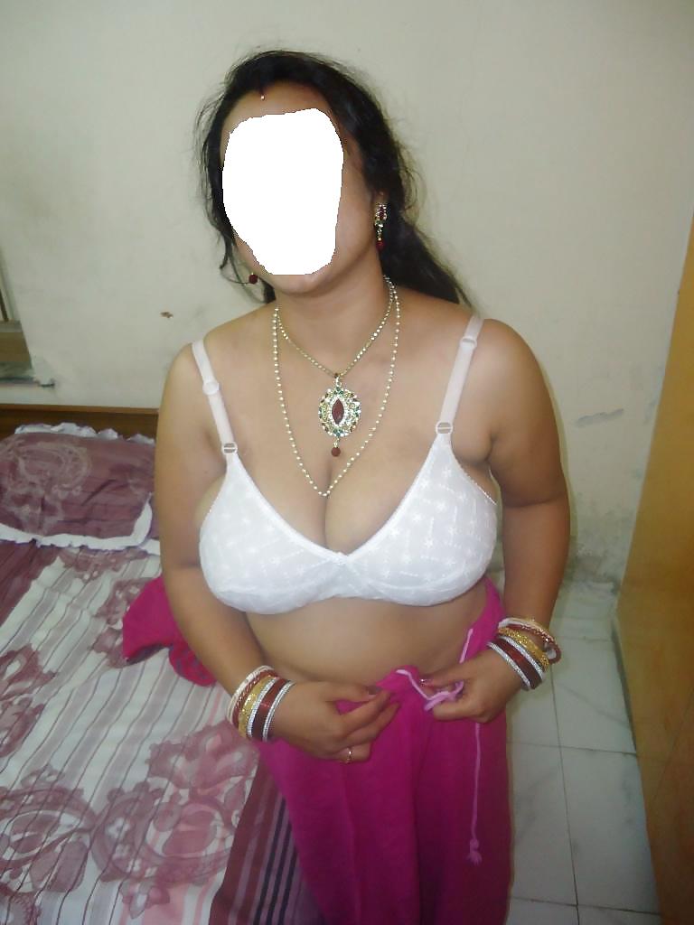 INDIAN WIFE WITH HUGE MELONS #13020213