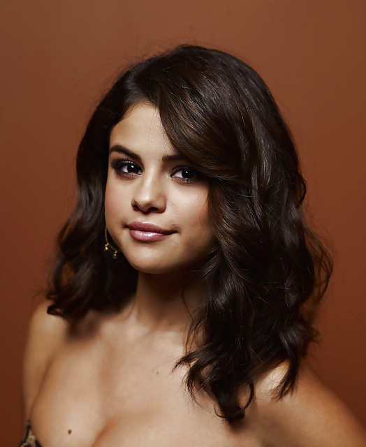 Selena Gomez Die Schöne Brüste #12843380