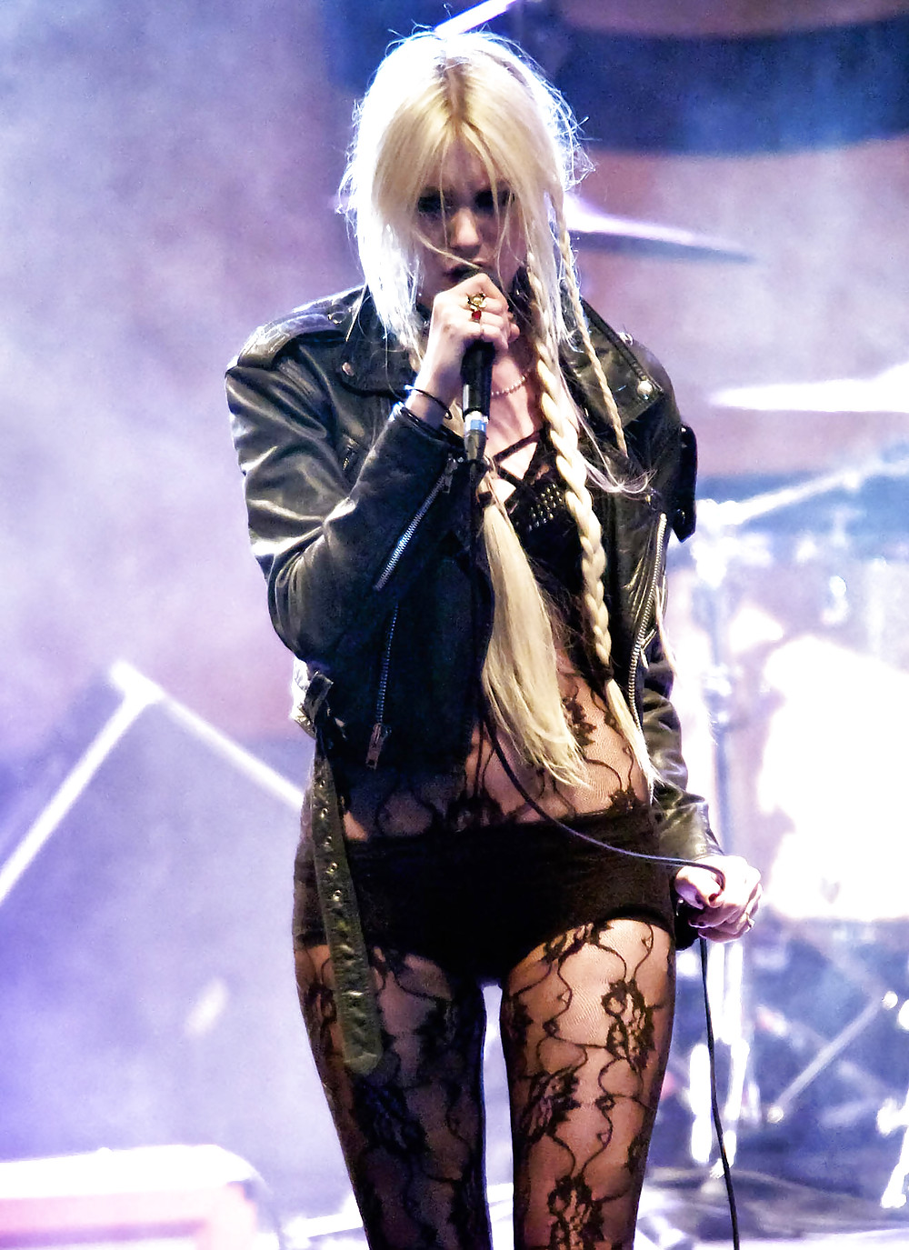 Taylor momsen 5
 #4672834