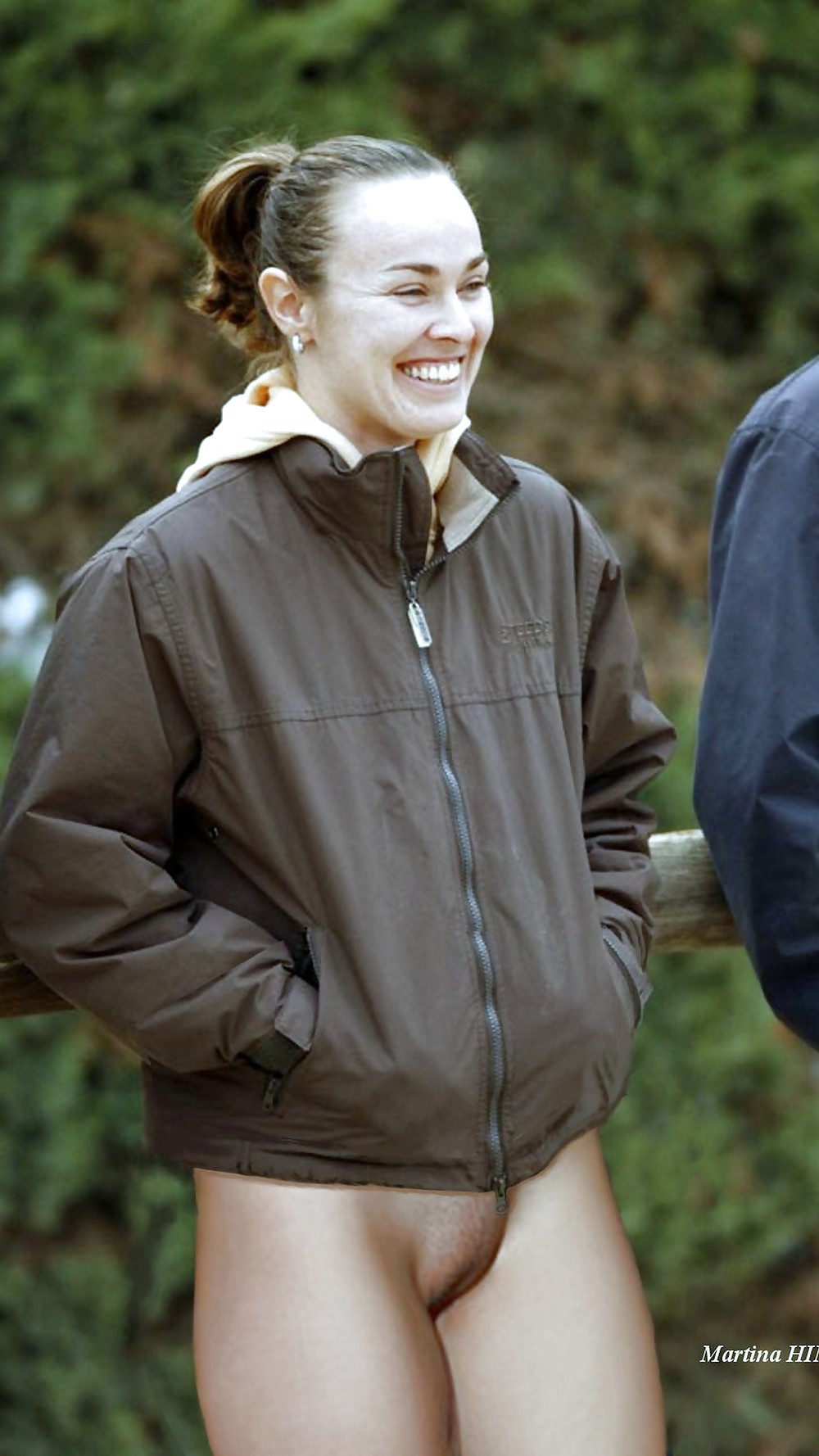 Hingis nakes
 #17757149