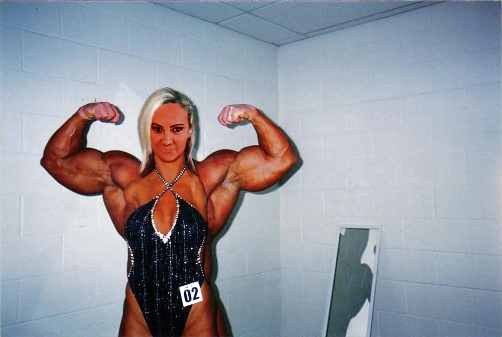 Extravagant Fakes Muscular Girls 02 #22743872