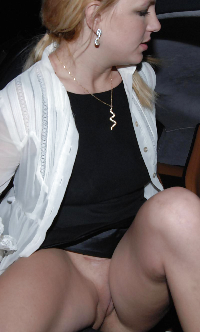 Lances Birtney 'et Paris Hilton' Chatte Via Upskirt #20136109