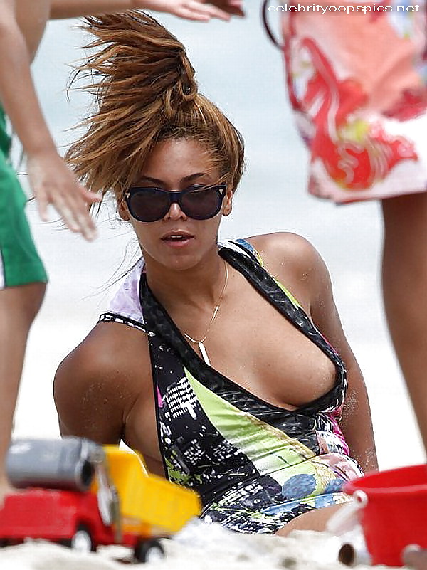 Beyonce cette grosse pute i want her boobs and her ass #19844337