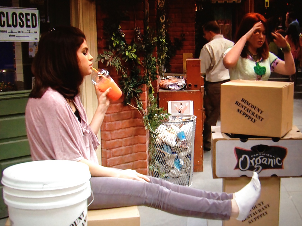 Selena Gomez Wearing White Socks (High Quality) #6503669