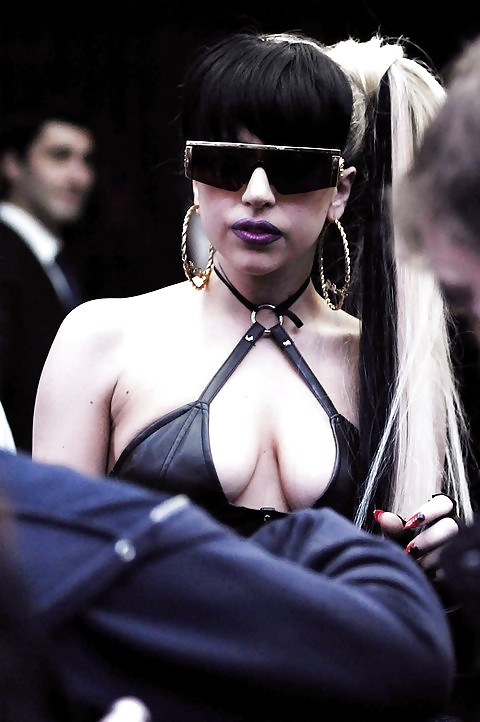Lady Gaga leaving her hotel in Toronto #3043205