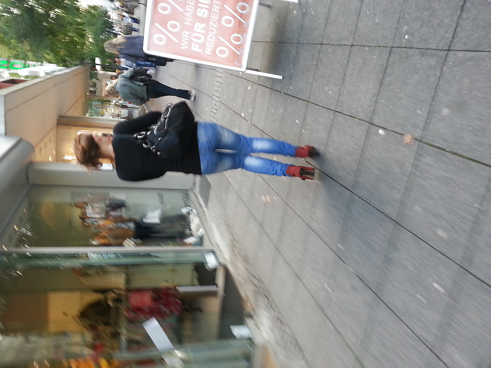 Was ein geiler arsch ! what an ass ! #21875983