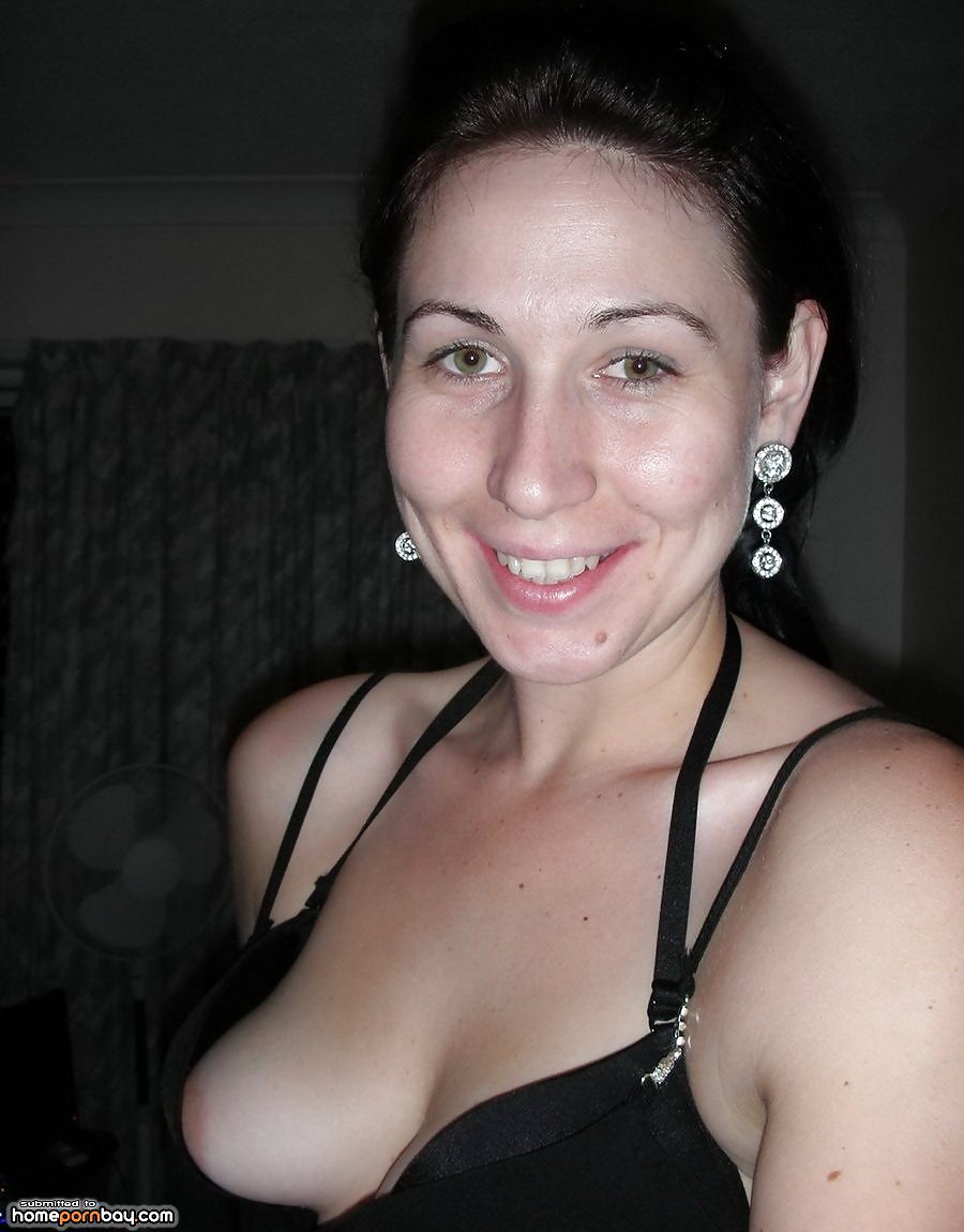 Amateur brunette wife posing naked #21208954