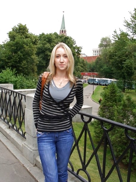 Nastya à Moscou Mésanges Très Sexy .... !!! #16529028