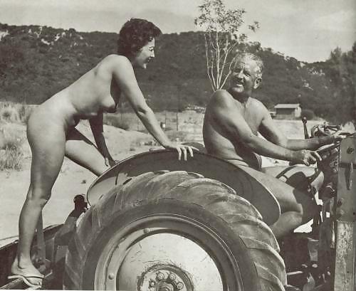 Pareja desnuda vintage.
 #2974857