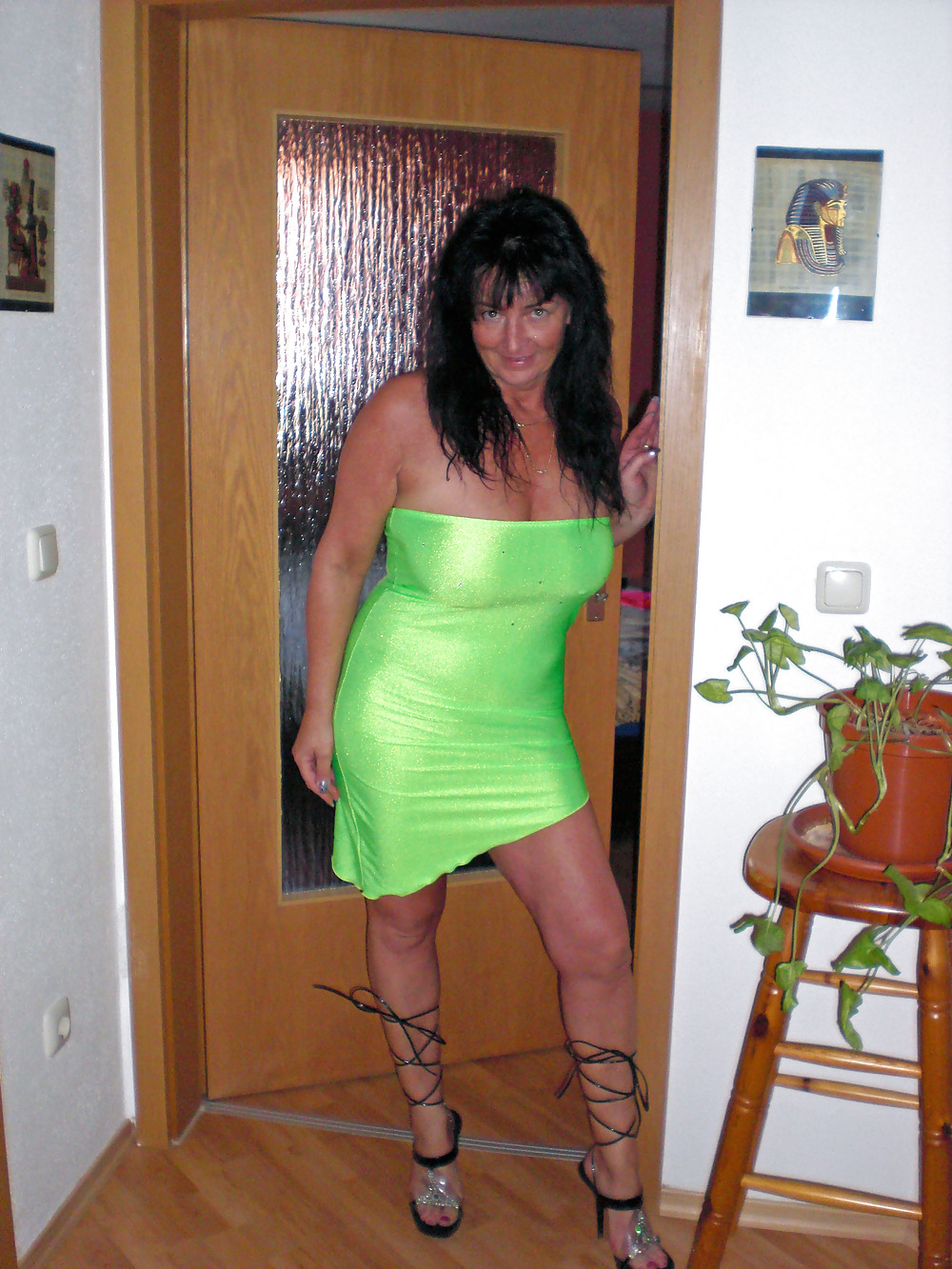 Posing #3685867