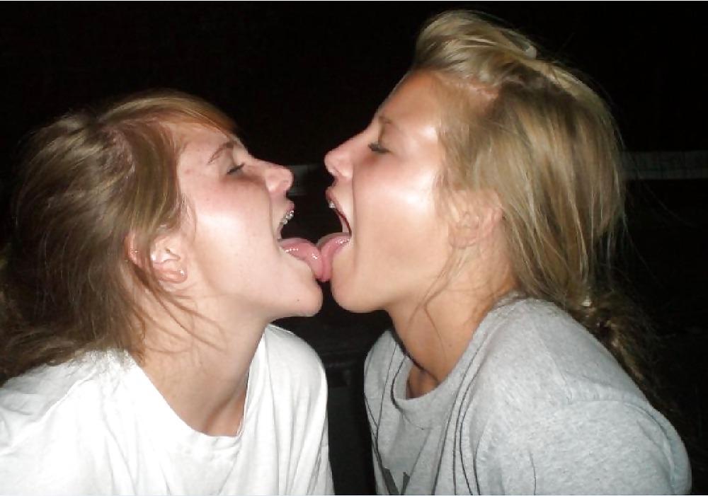 Lets lick tongues #8693542