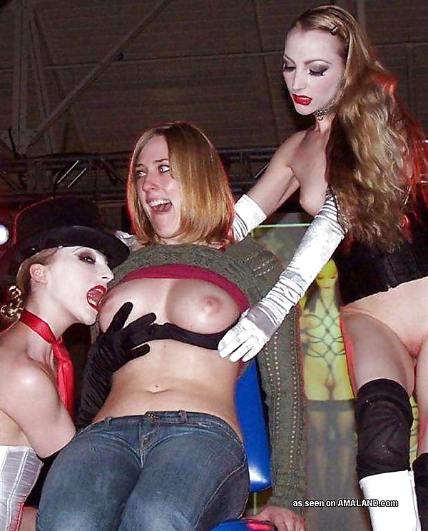 Las chicas se divierten 2
 #17260073
