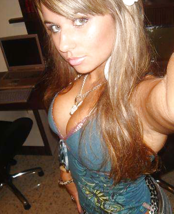 Teen cleavage 2 #4358951