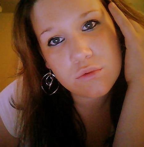 SmutDates.com User ID Holly85 #8113322
