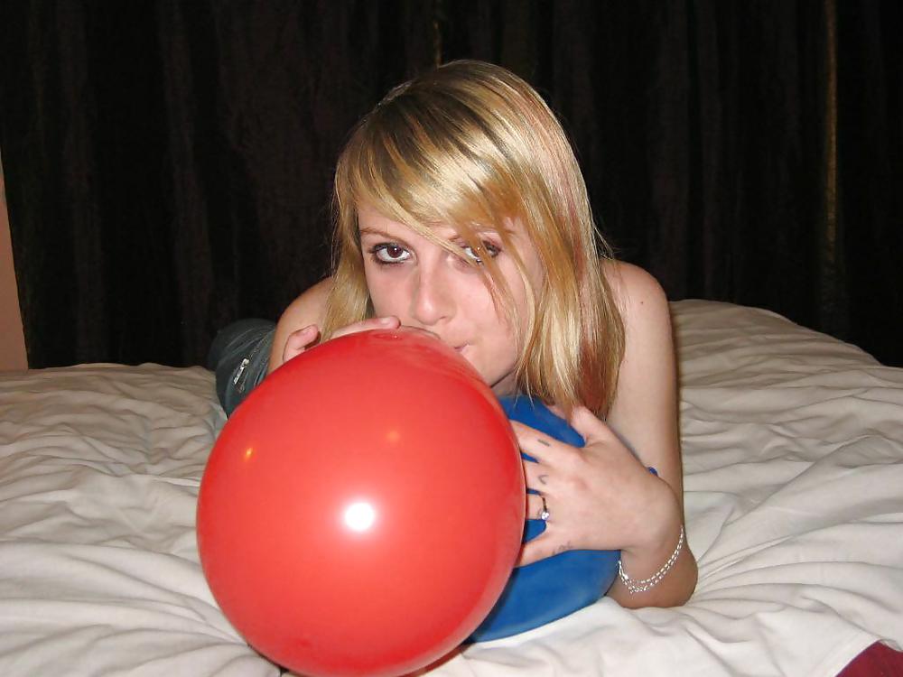 Chicas con globos
 #19354727