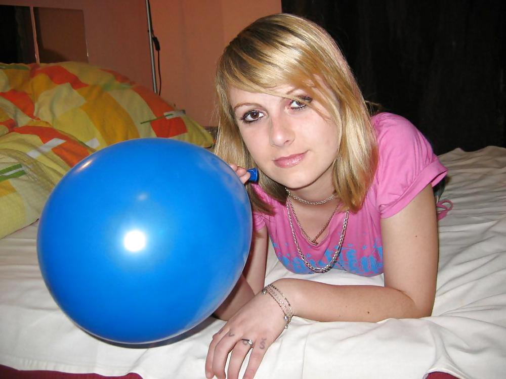 Chicas con globos
 #19354958