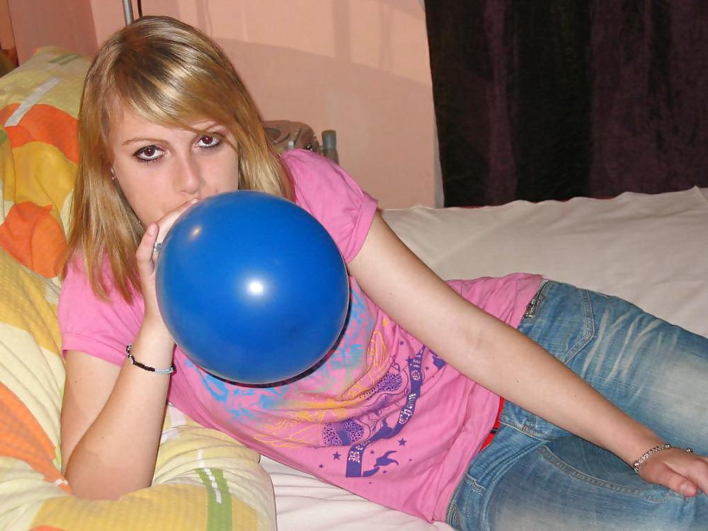 Chicas con globos
 #19355024