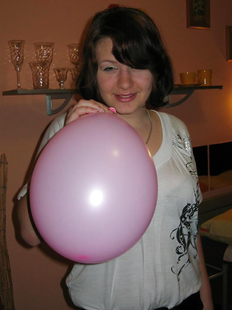 Chicas con globos
 #19355114