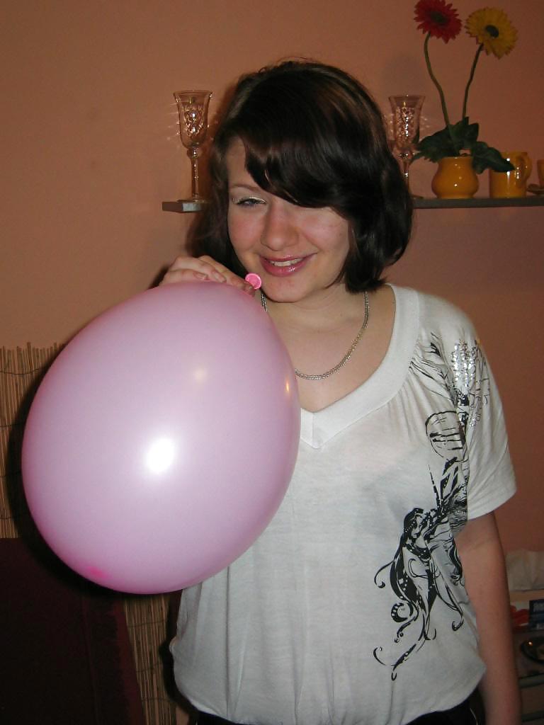 Chicas con globos
 #19355121