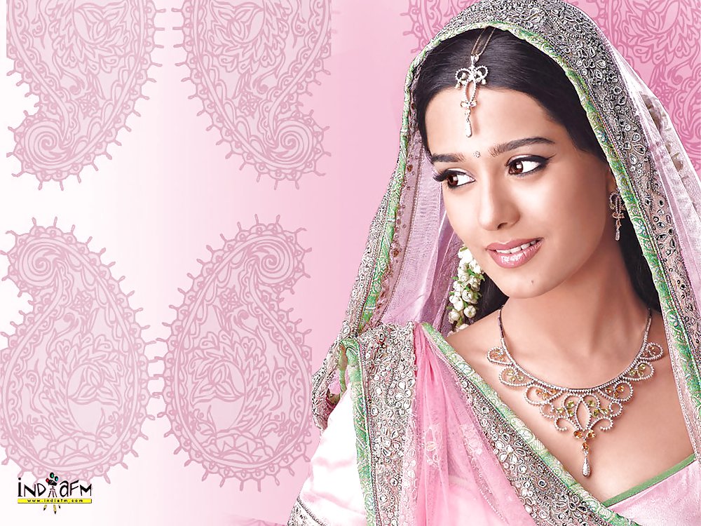 Indian slim n sexy Amrita rao - 5 #9983215