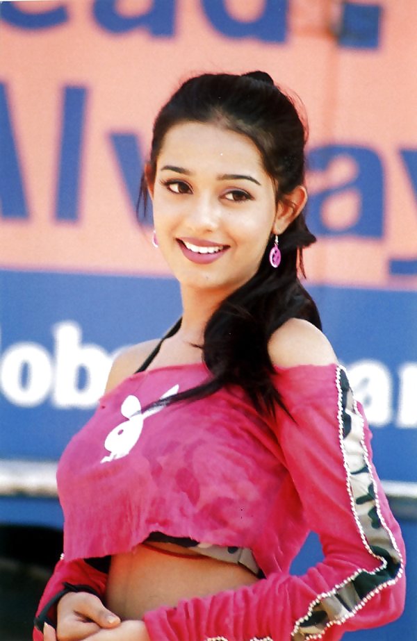Indian slim n sexy Amrita rao - 5 #9983435
