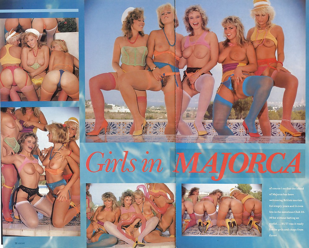 Ragazze insieme: 1980s brit tits, pussy & ass
 #11045167