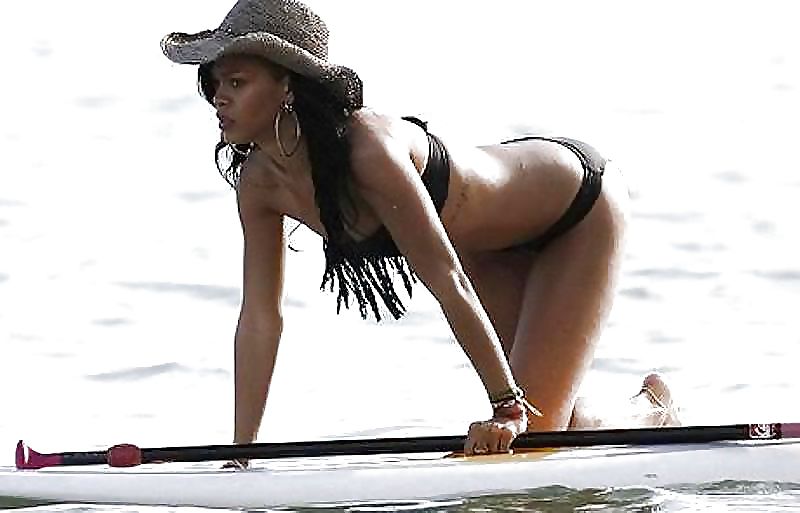 Sexy Schlampe Rihanna #17177787