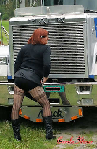 外での写真をもっと見る
 #21864904